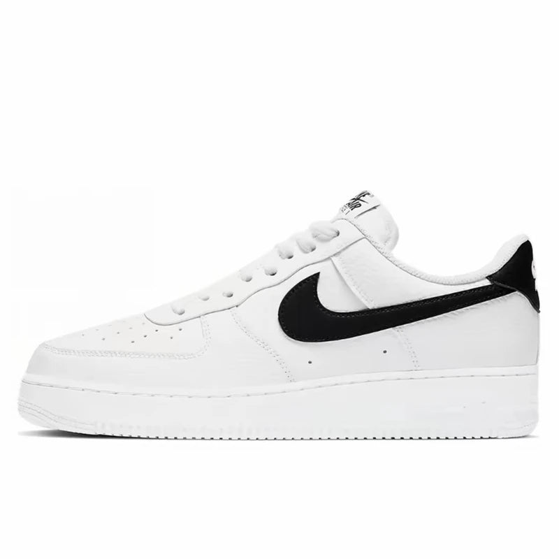 حذاء تزلج Nike Air Force 1 07 للرجال والنساء كلاسيكي باللونين الأسود والأبيض مصنوع من الجلد الأصلي غير قابل للانزلاق ومريح للجري من Af1
