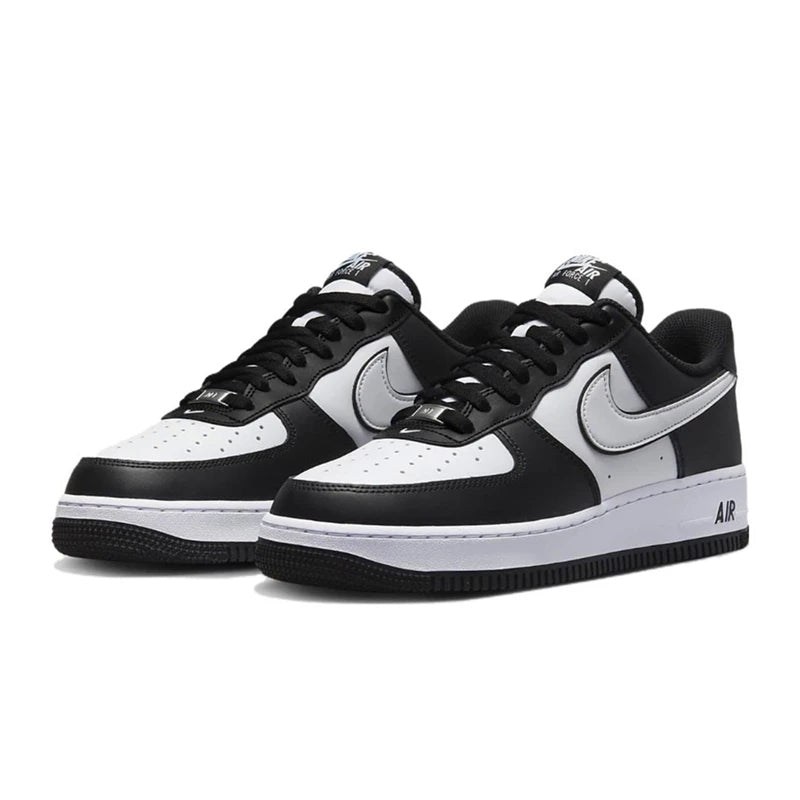 حذاء تزلج Nike Air Force 1 07 للرجال والنساء كلاسيكي باللونين الأسود والأبيض مصنوع من الجلد الأصلي غير قابل للانزلاق ومريح للجري من Af1