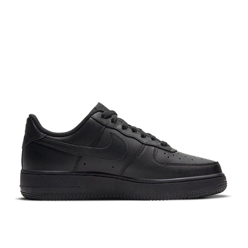 حذاء تزلج Nike Air Force 1 07 للرجال والنساء كلاسيكي باللونين الأسود والأبيض مصنوع من الجلد الأصلي غير قابل للانزلاق ومريح للجري من Af1