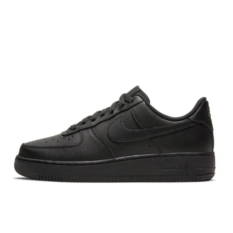 حذاء تزلج Nike Air Force 1 07 للرجال والنساء كلاسيكي باللونين الأسود والأبيض مصنوع من الجلد الأصلي غير قابل للانزلاق ومريح للجري من Af1