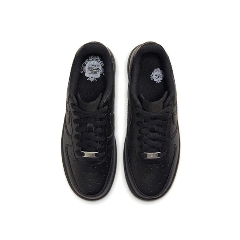 حذاء تزلج Nike Air Force 1 07 للرجال والنساء كلاسيكي باللونين الأسود والأبيض مصنوع من الجلد الأصلي غير قابل للانزلاق ومريح للجري من Af1